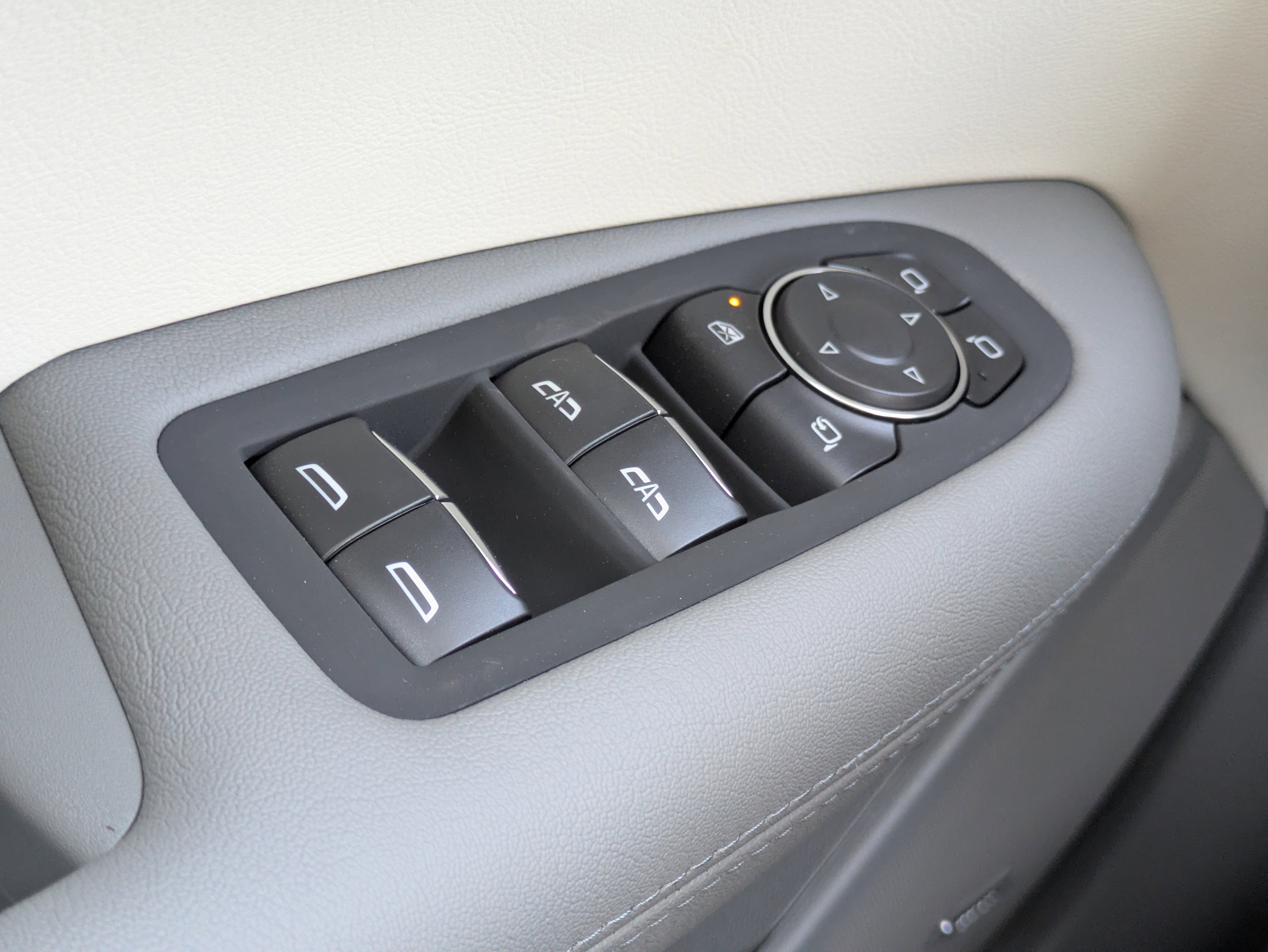 New 2026 Cadillac XT5 Premium Luxury w/ Driver Assist Package FWD image 13