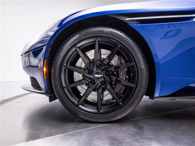 Used 2019 Aston Martin DB11 Base image 4