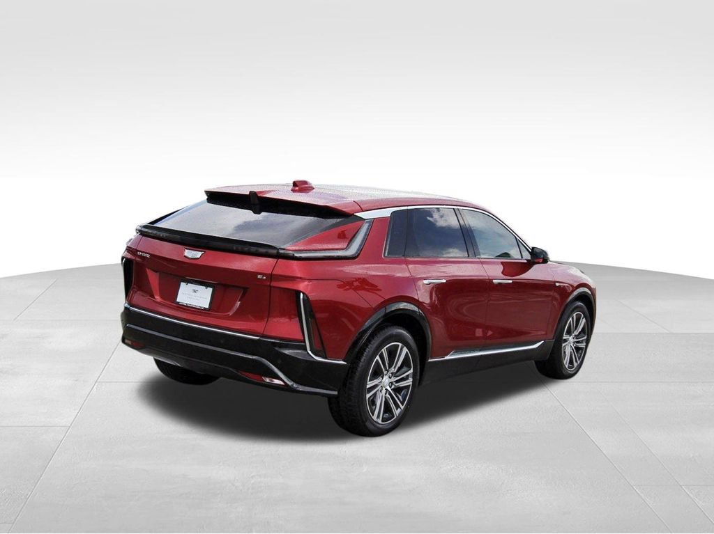 New 2027 Cadillac Lyriq Luxury AWD/4WD image 4
