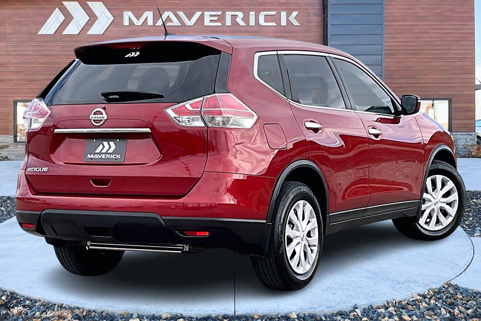 Used 2015 Nissan Rogue S image 5
