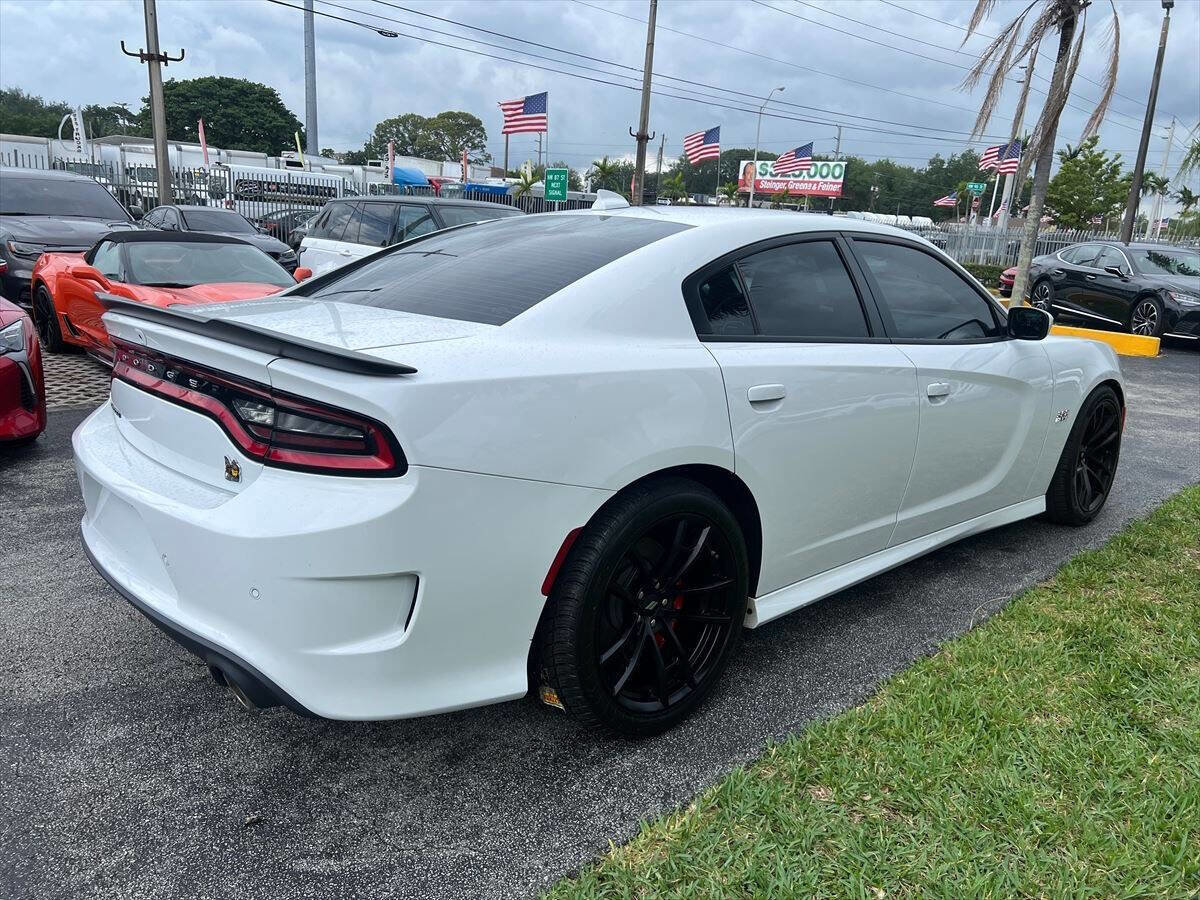 Used 2022 Dodge Charger Scat Pack w/ Dynamics Package image 7