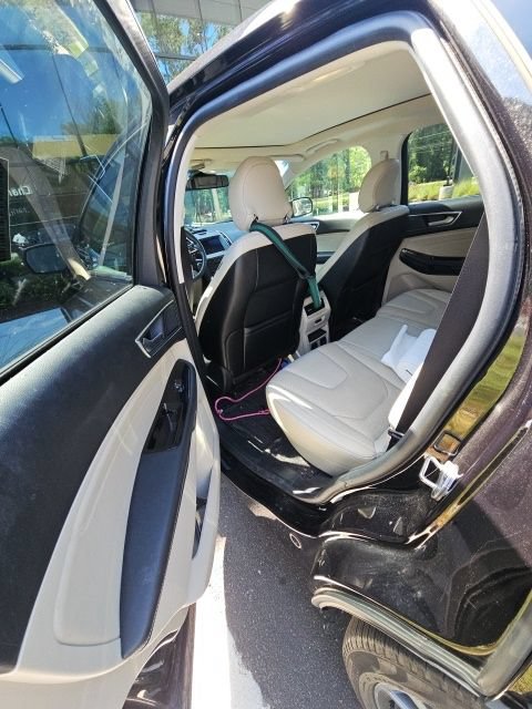 Used 2019 Ford Edge Titanium w/ Equipment Group 301A FWD image 9