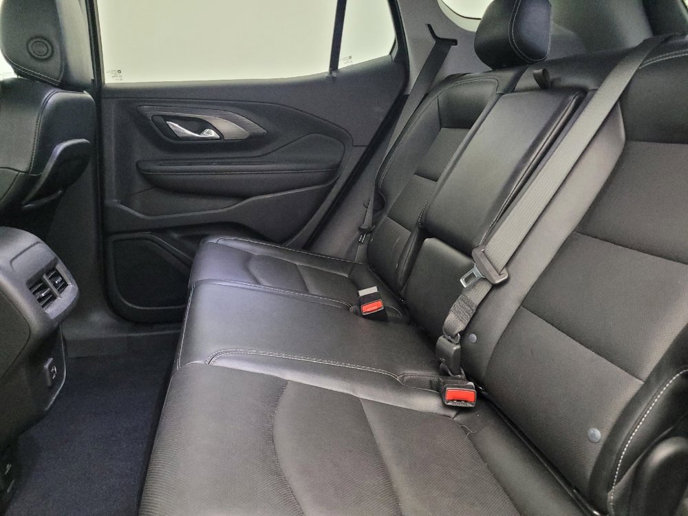 Used 2023 GMC Terrain SLT w/ Tech Package image 18