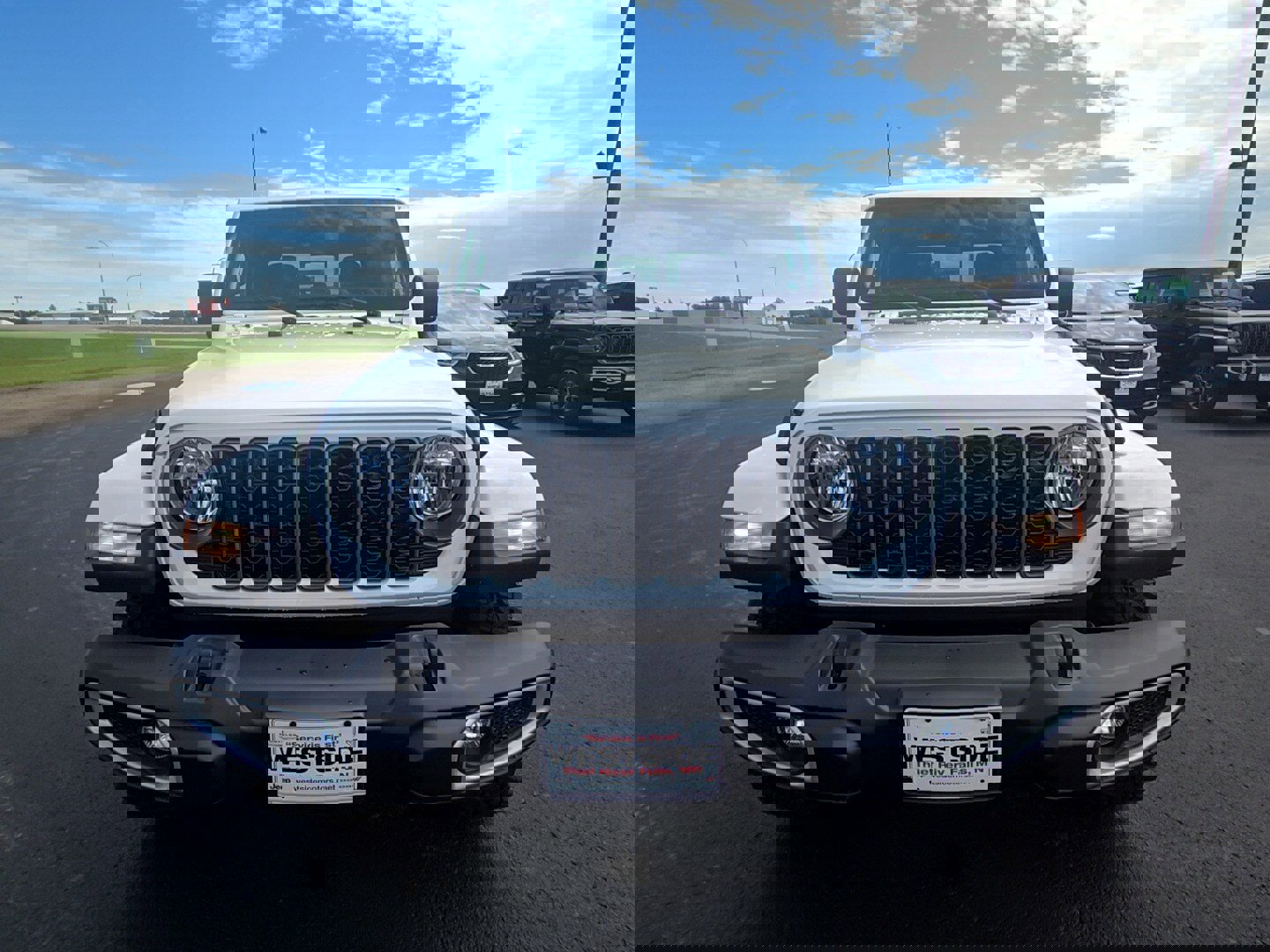 New 2025 Jeep Gladiator Sport image 2