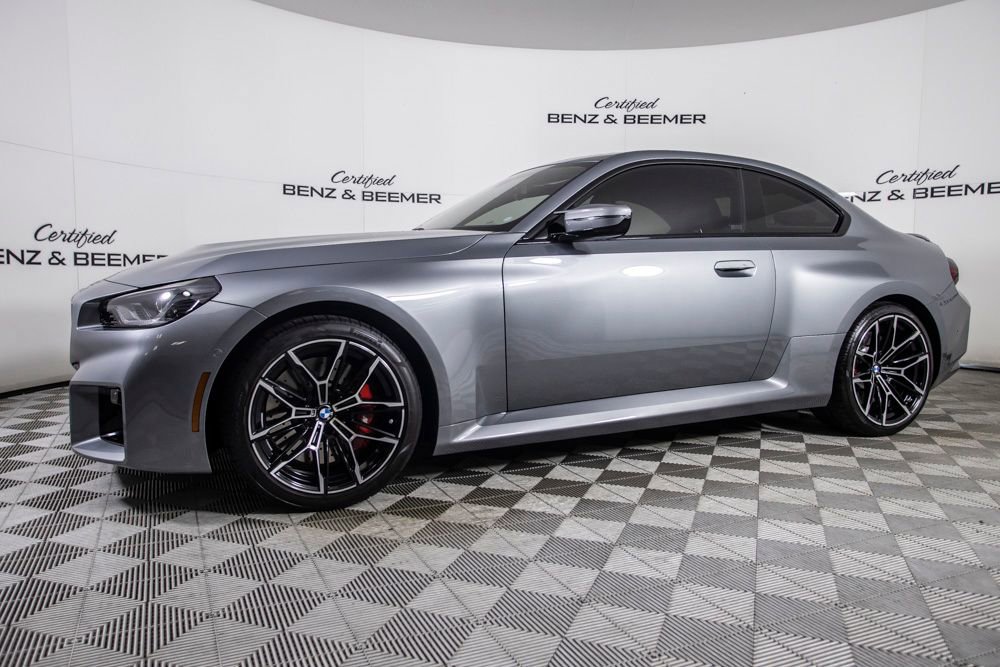 Used 2025 BMW M2 w/ Lighting Package image 10
