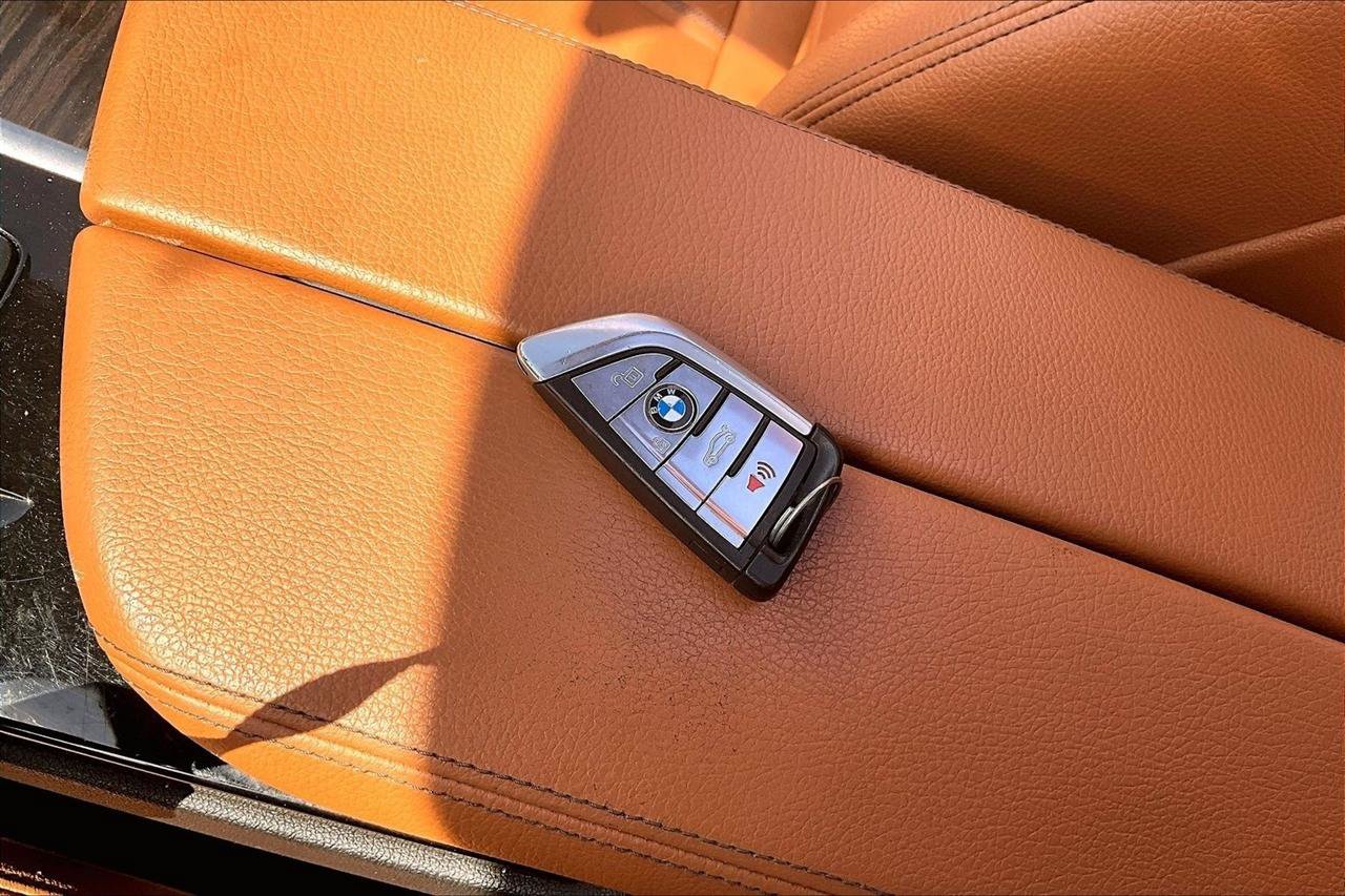 Used 2019 BMW M550i xDrive AWD/4WD image 35