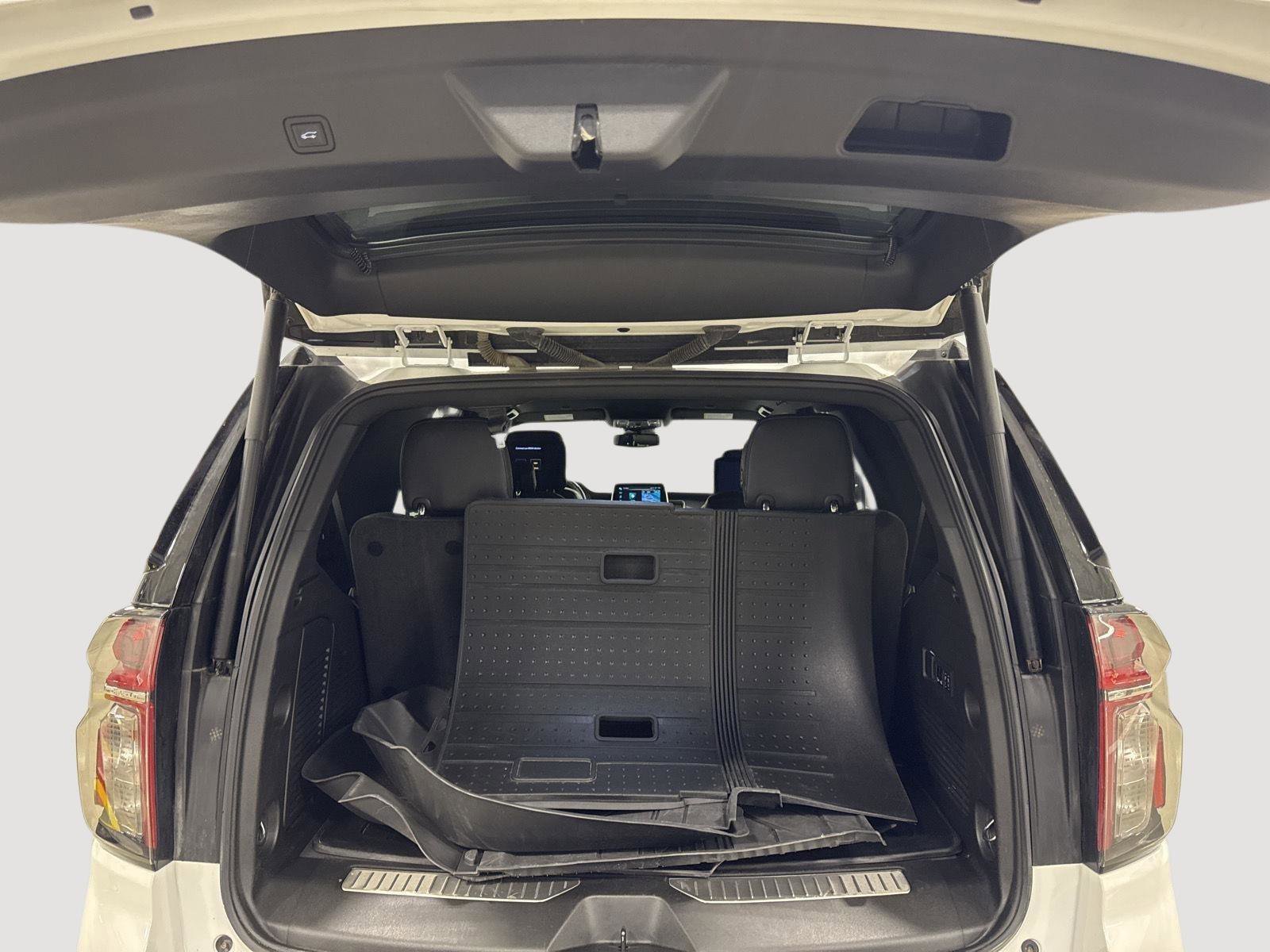 Used 2024 Chevrolet Tahoe RST w/ Luxury Package image 12