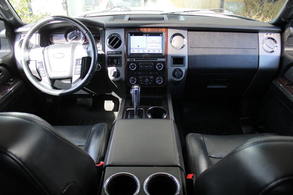 Used 2017 Ford Expedition EL Platinum image 14