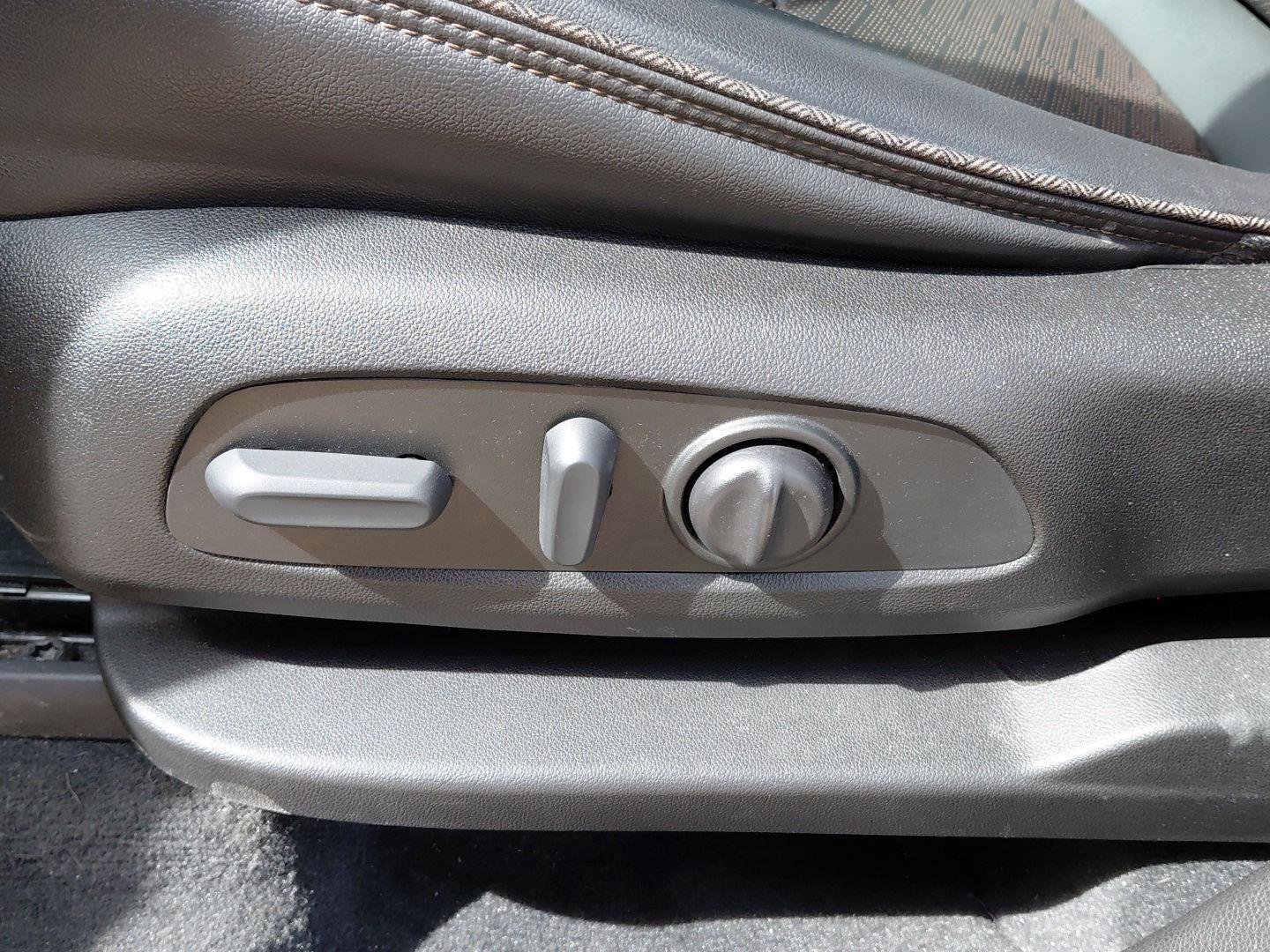 Used 2022 Chevrolet Traverse High Country image 27