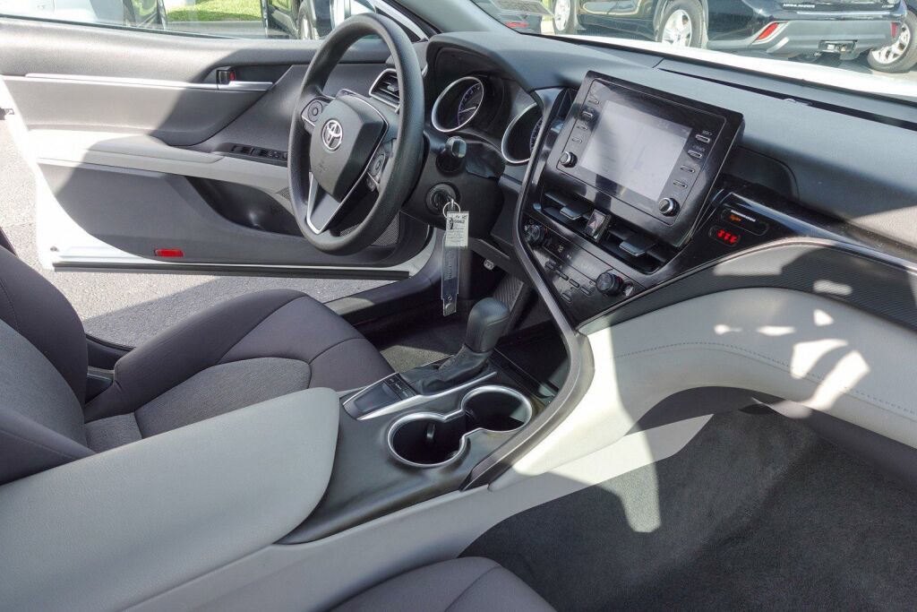 Used 2023 Toyota Camry LE image 14
