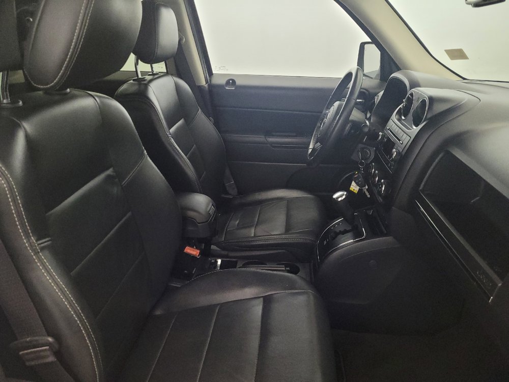 Used 2017 Jeep Patriot High Altitude AWD/4WD image 21