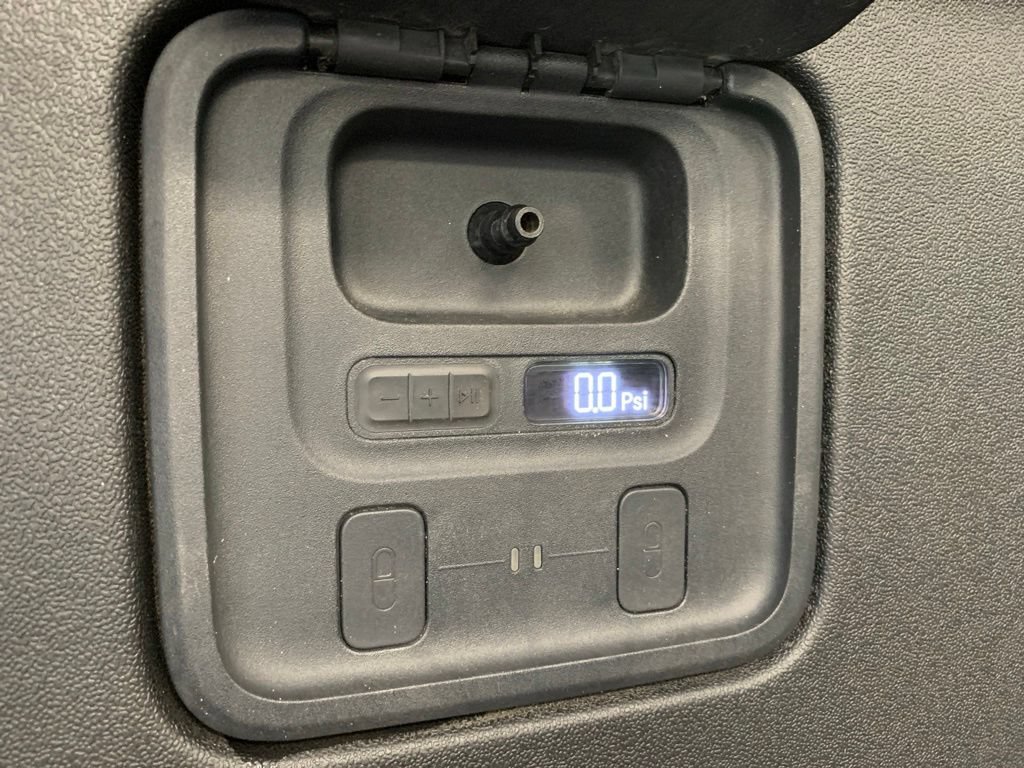 Used 2024 Rivian R1T Adventure AWD/4WD image 10