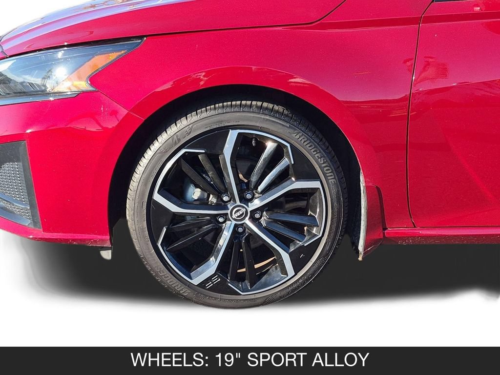 Certified 2023 Nissan Altima 2.5 SR FWD image 11