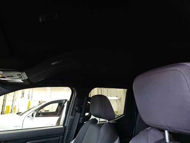 Used 2025 Toyota Tacoma TRD Off-Road image 15