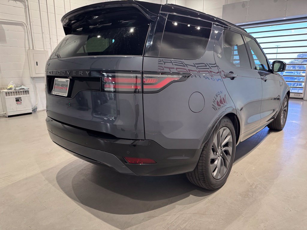 Used 2024 Land Rover Discovery Dynamic SE AWD/4WD image 7