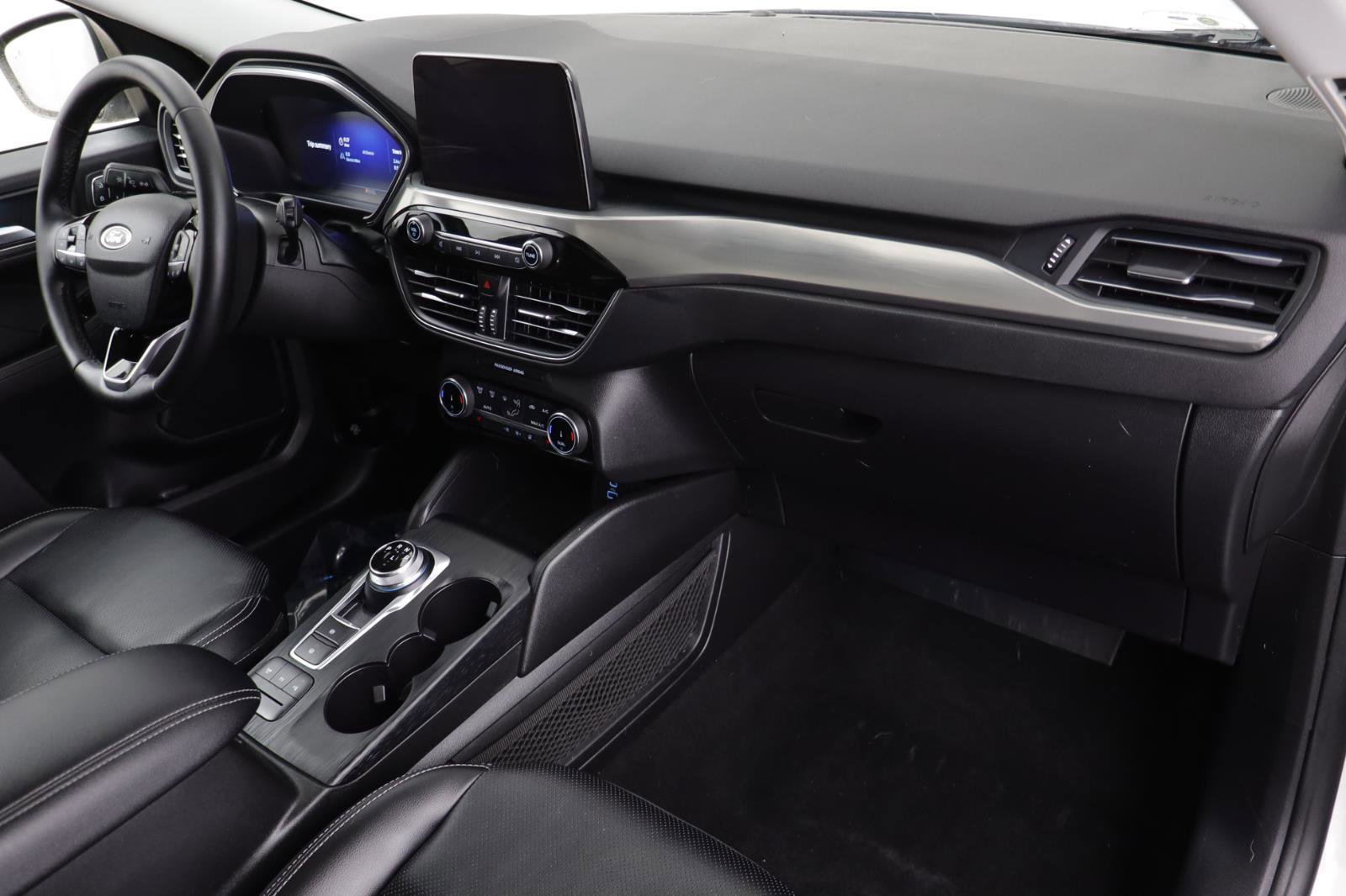 Used 2022 Ford Escape Titanium image 21