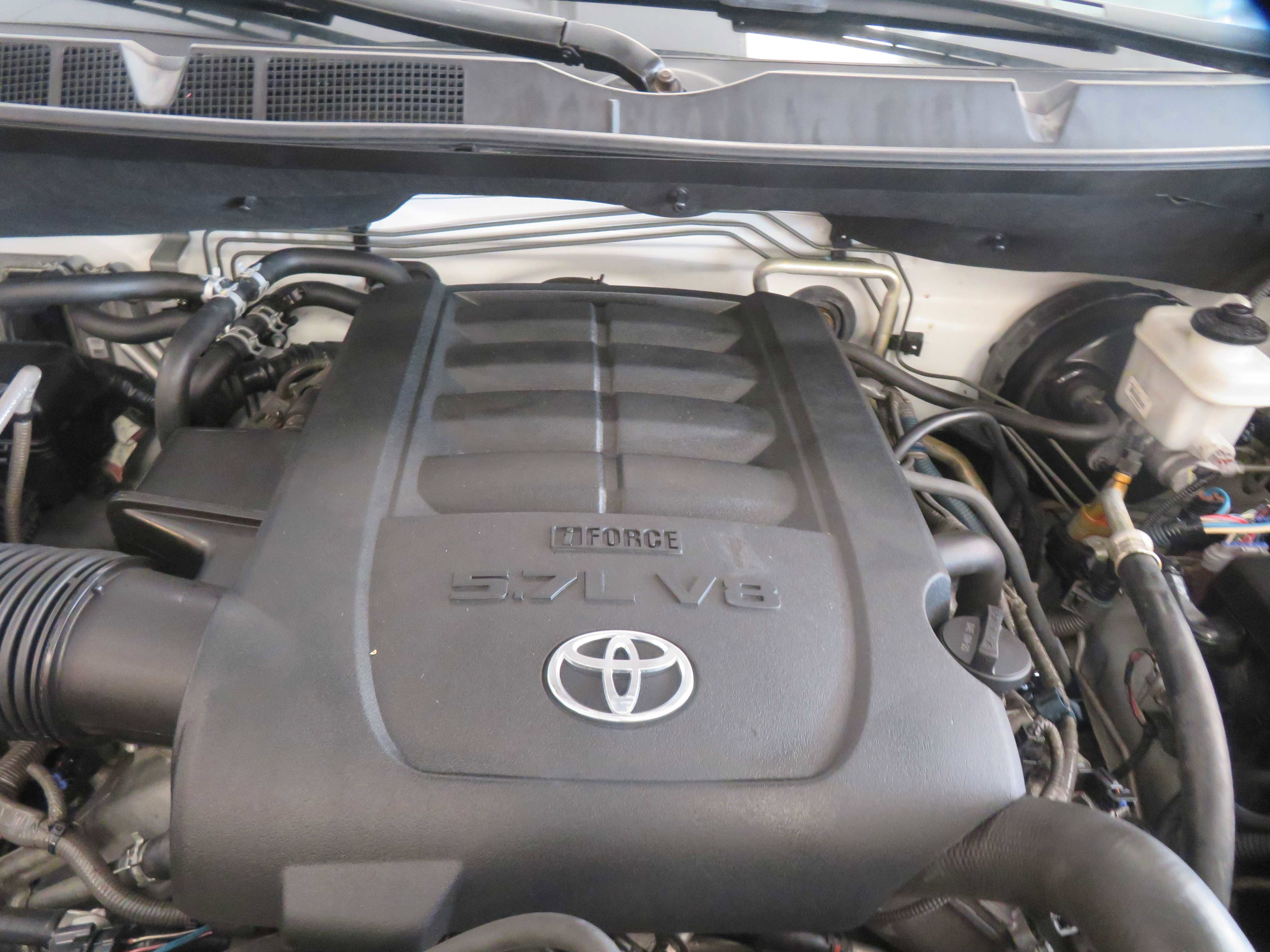 Used 2015 Toyota Sequoia SR5 w/ Premium Package image 57