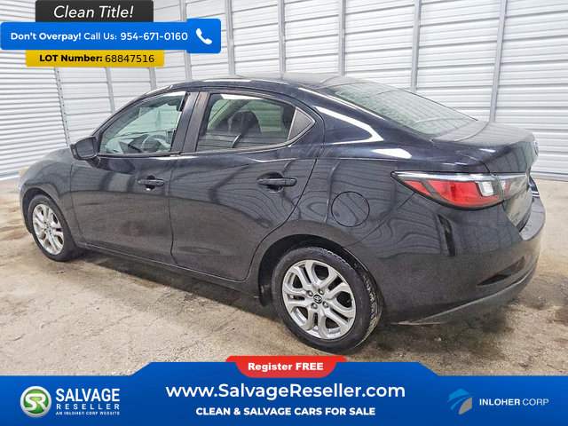 Used 2017 Toyota Yaris iA FWD image 3
