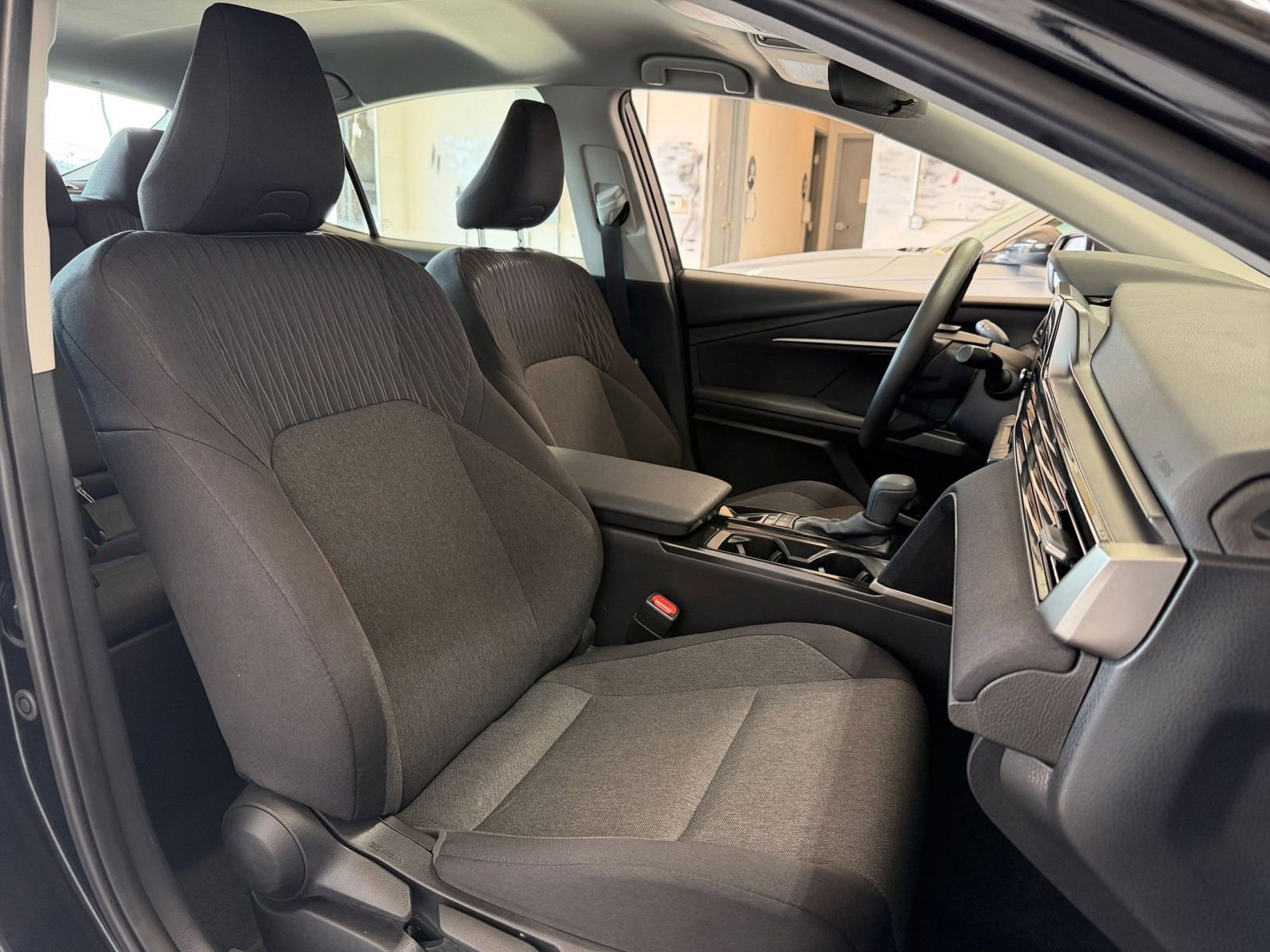 Used 2025 Toyota Camry LE image 35