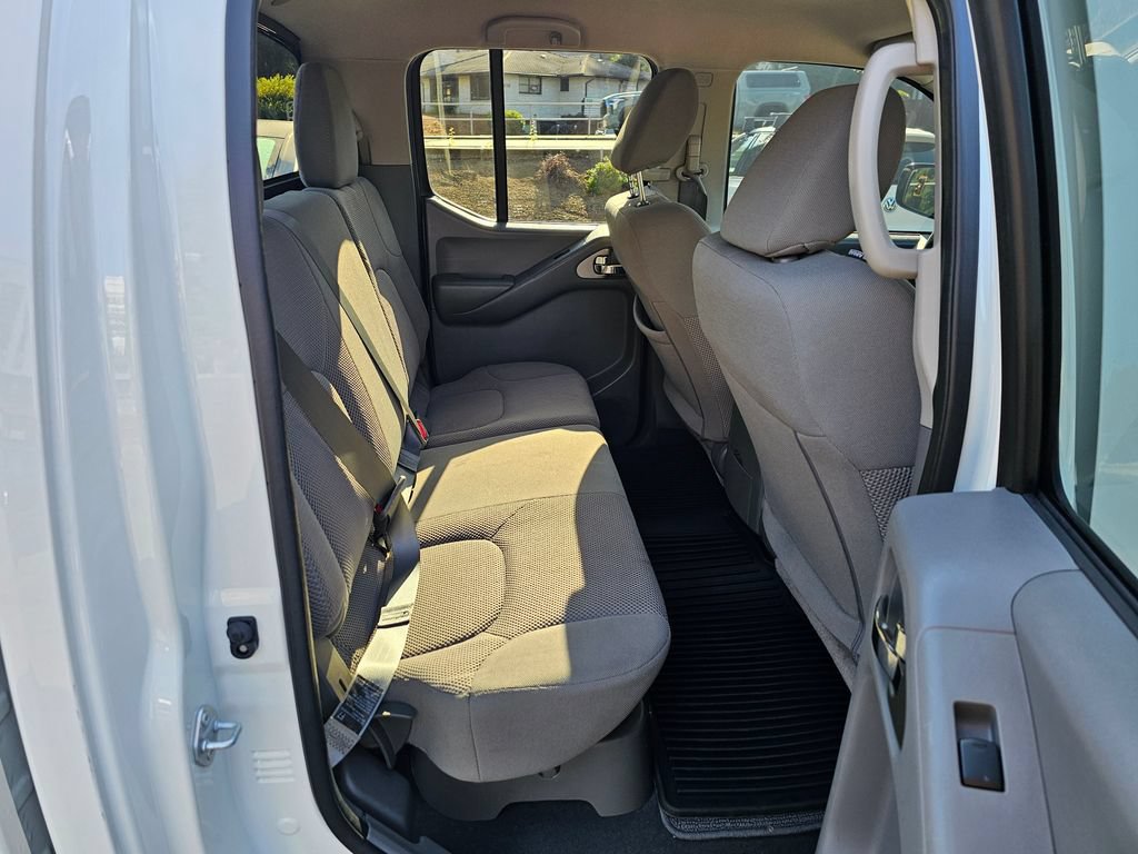 Used 2021 Nissan Frontier SV w/ Midnight Edition Floor Mats AWD/4WD image 25