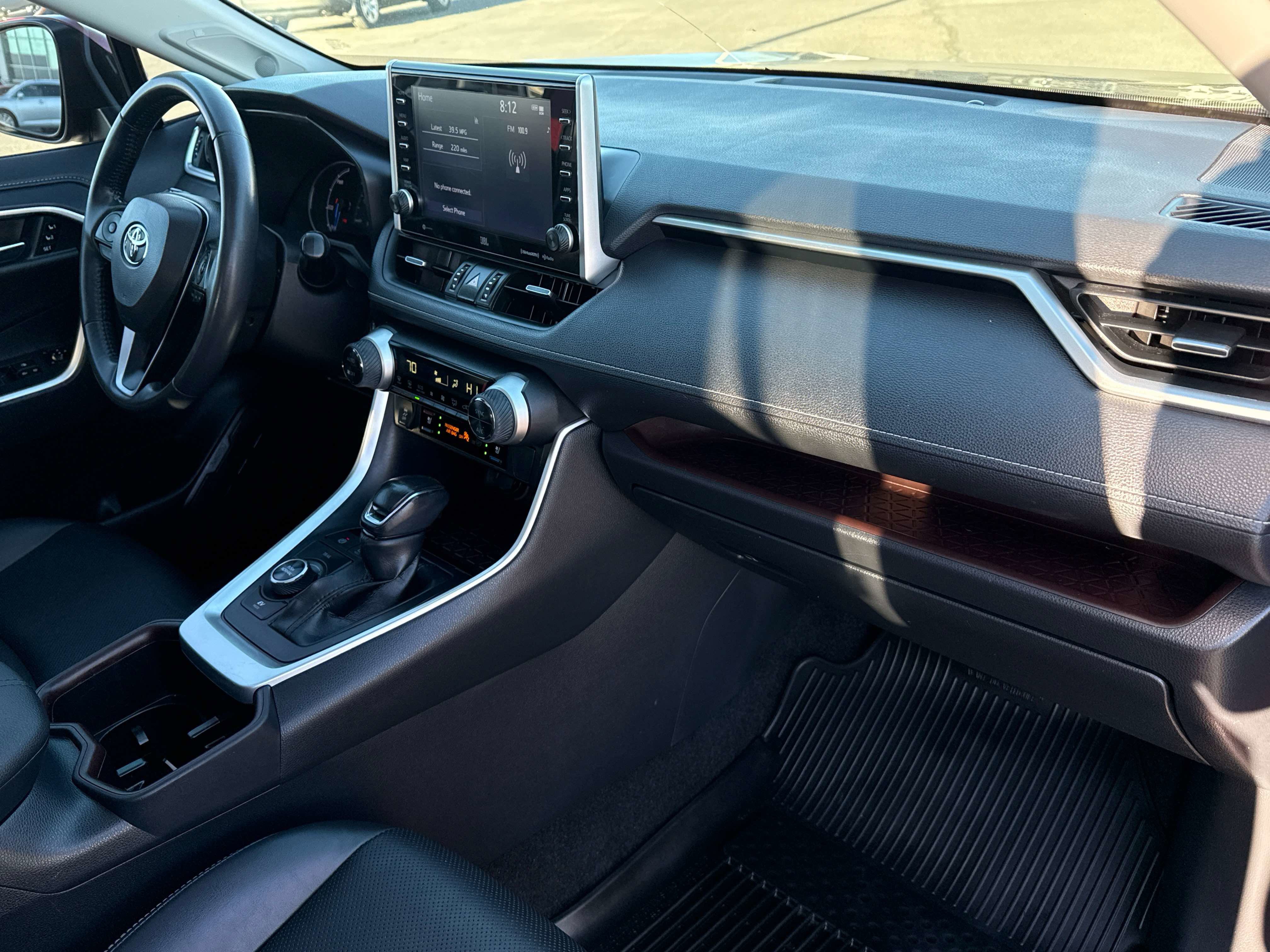 Used 2022 Toyota RAV4 Limited w/ Limited Grade Weather Package image 18