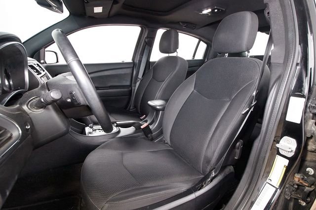 Used 2011 Chrysler 200 Limited FWD image 20