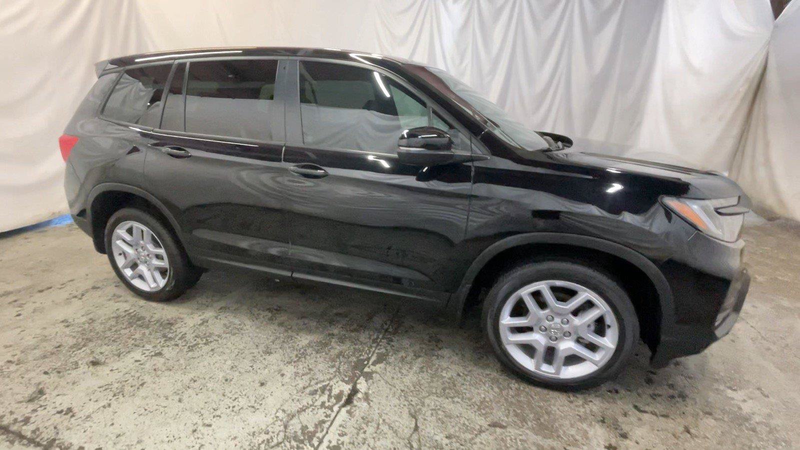 Certified 2025 Honda Passport EX-L image 4
