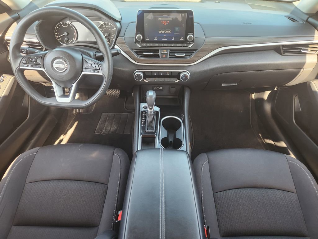 Used 2024 Nissan Altima 2.5 SV image 18