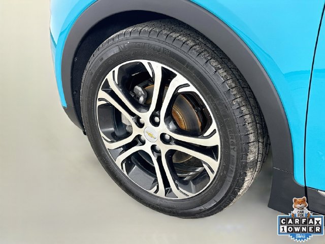Used 2021 Chevrolet Bolt Premier w/ Infotainment Package FWD image 31