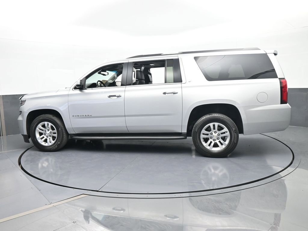 Used 2018 Chevrolet Suburban LT image 3