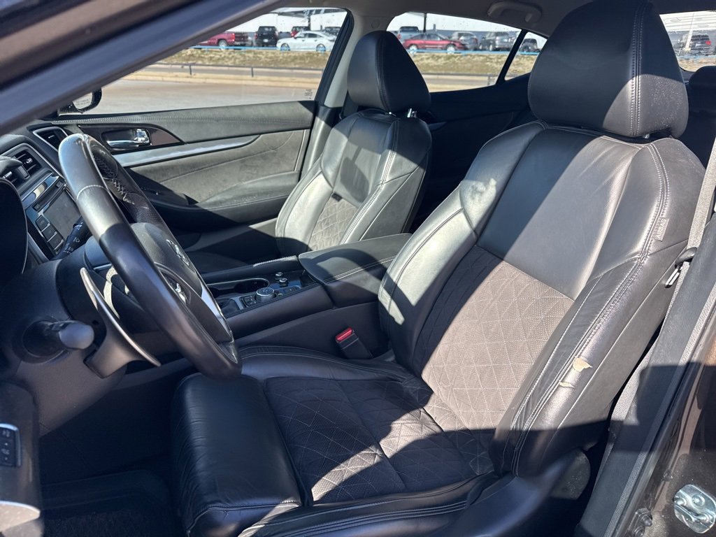 Used 2016 Nissan Maxima SR image 6
