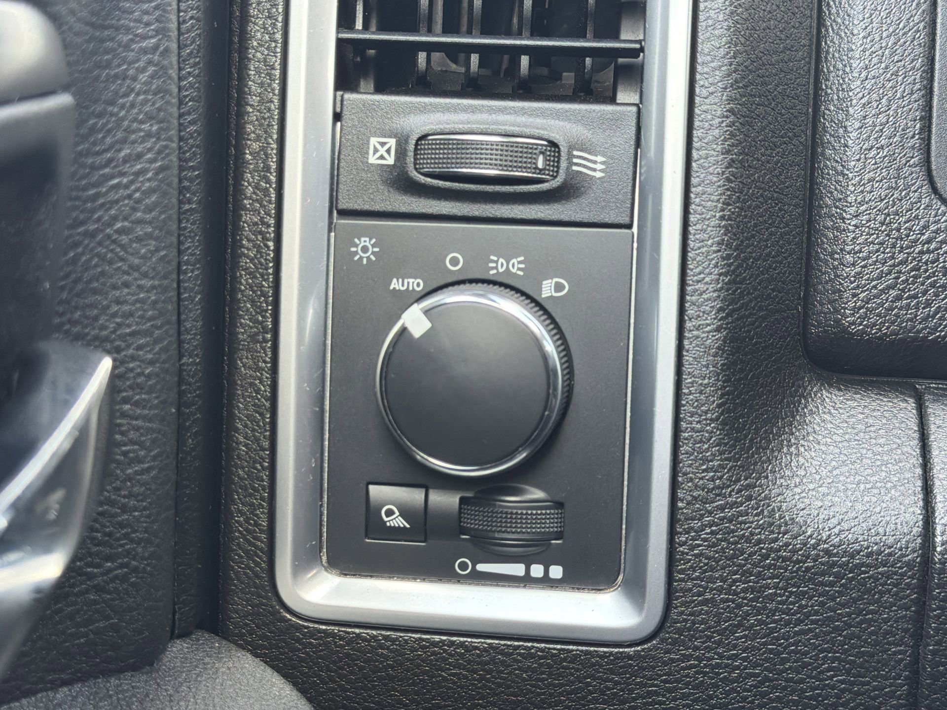 Used 2022 RAM 1500 Classic Warlock w/ Electronics Group image 17