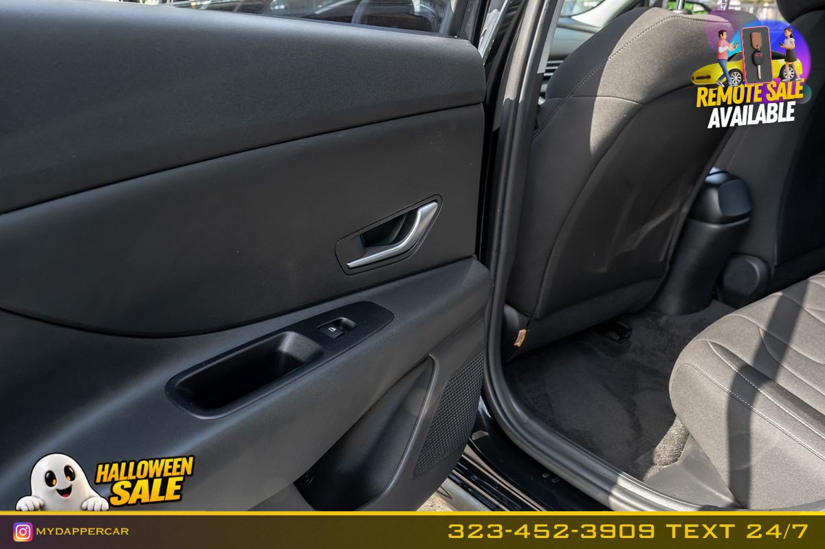 Used 2023 Hyundai Elantra Blue FWD image 14