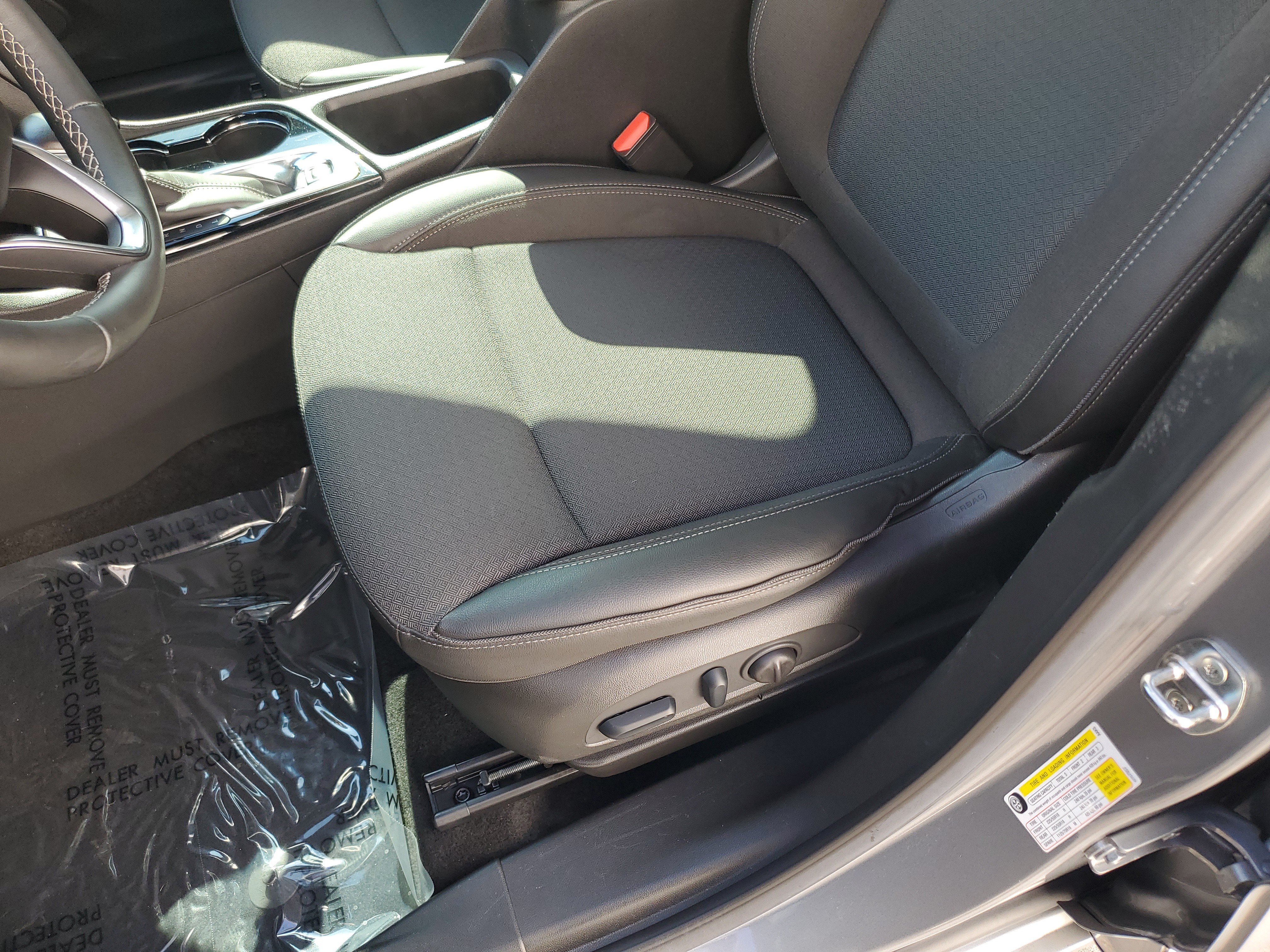 Used 2023 Buick Encore GX Select w/ Sport Touring Package FWD image 21