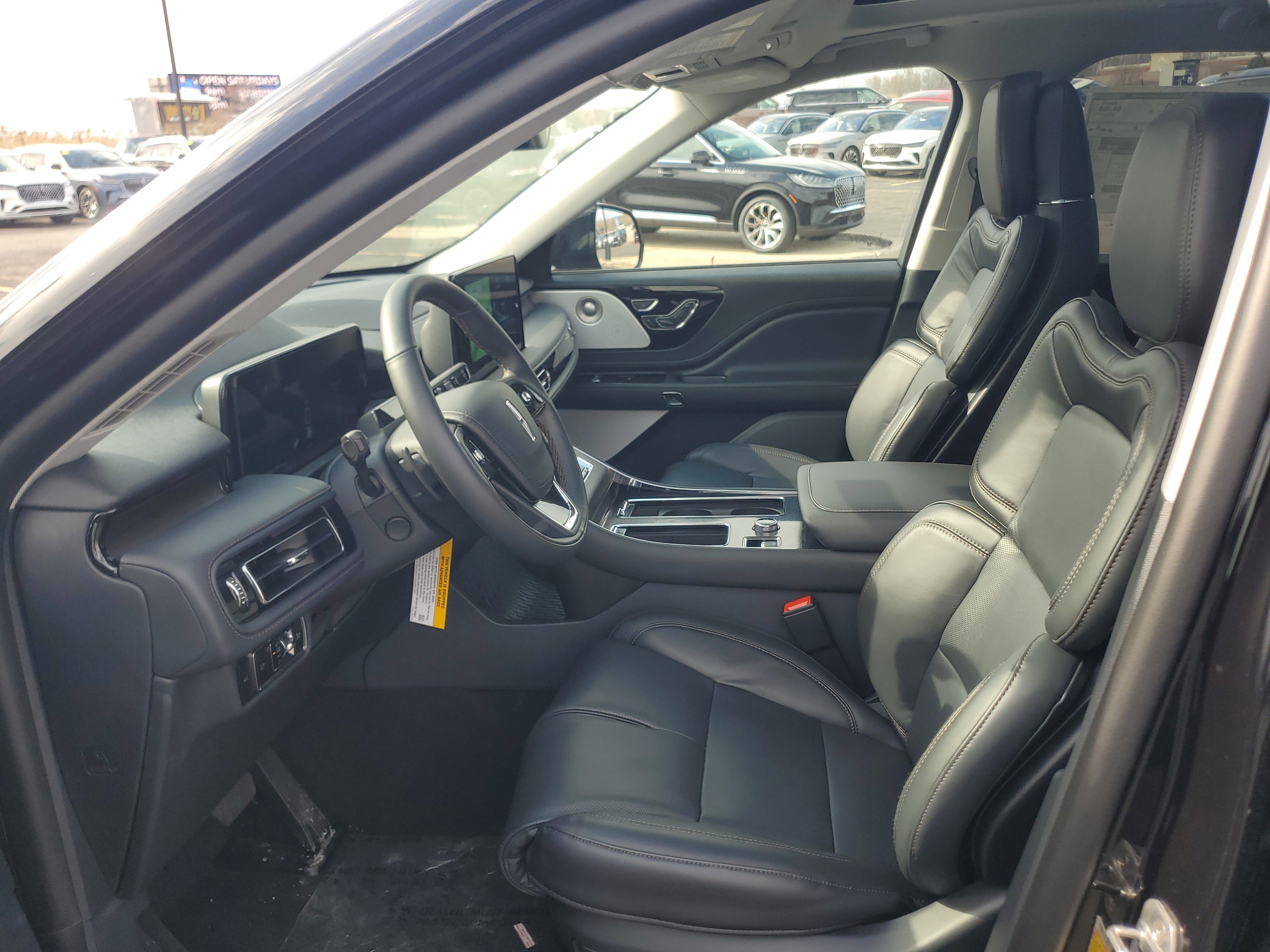 New 2026 Lincoln Aviator Reserve image 11