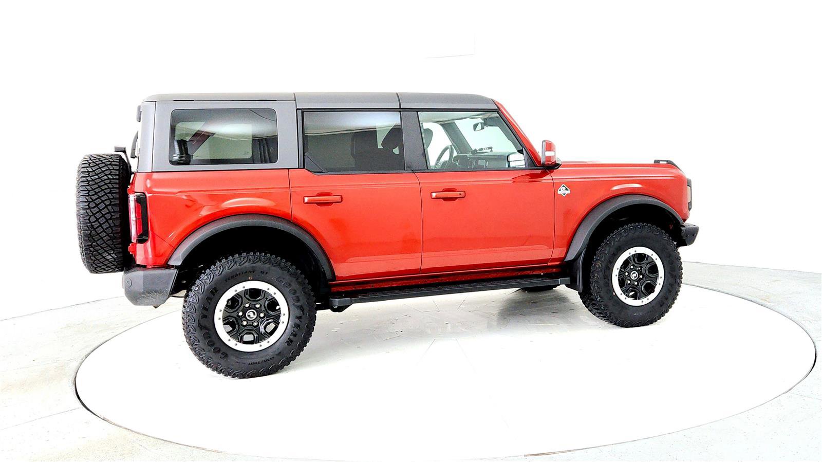 Used 2024 Ford Bronco Outer Banks w/ Sasquatch Package image 6