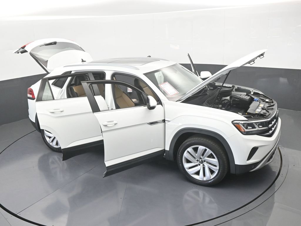 Used 2021 Volkswagen Atlas Cross Sport SE w/ Panoramic Sunroof Package image 75