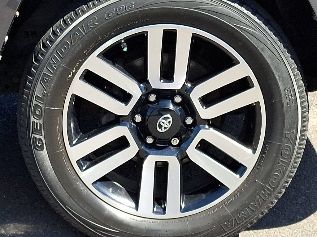 Used 2018 Toyota 4Runner Limited AWD/4WD image 8