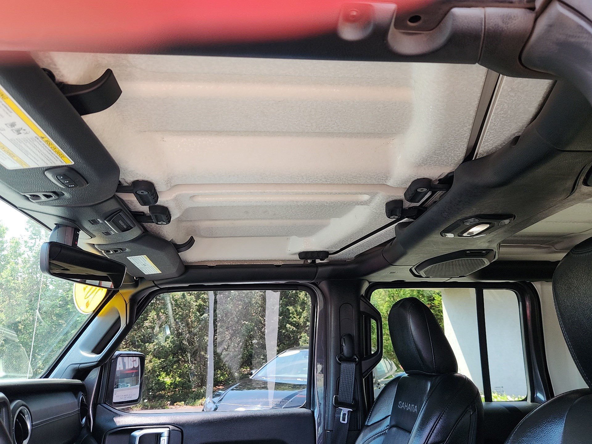 Used 2018 Jeep Wrangler Unlimited Sahara AWD/4WD image 19