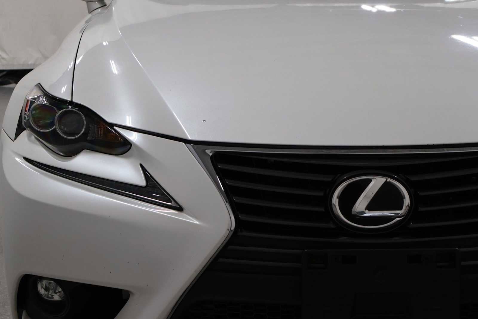 Used 2016 Lexus IS 300 AWD w/ Premium Package image 15