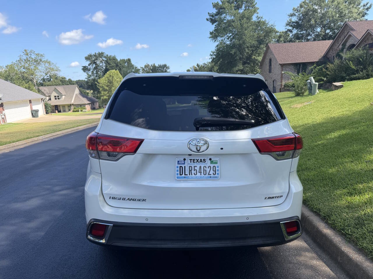 Used 2017 Toyota Highlander Limited FWD image 8