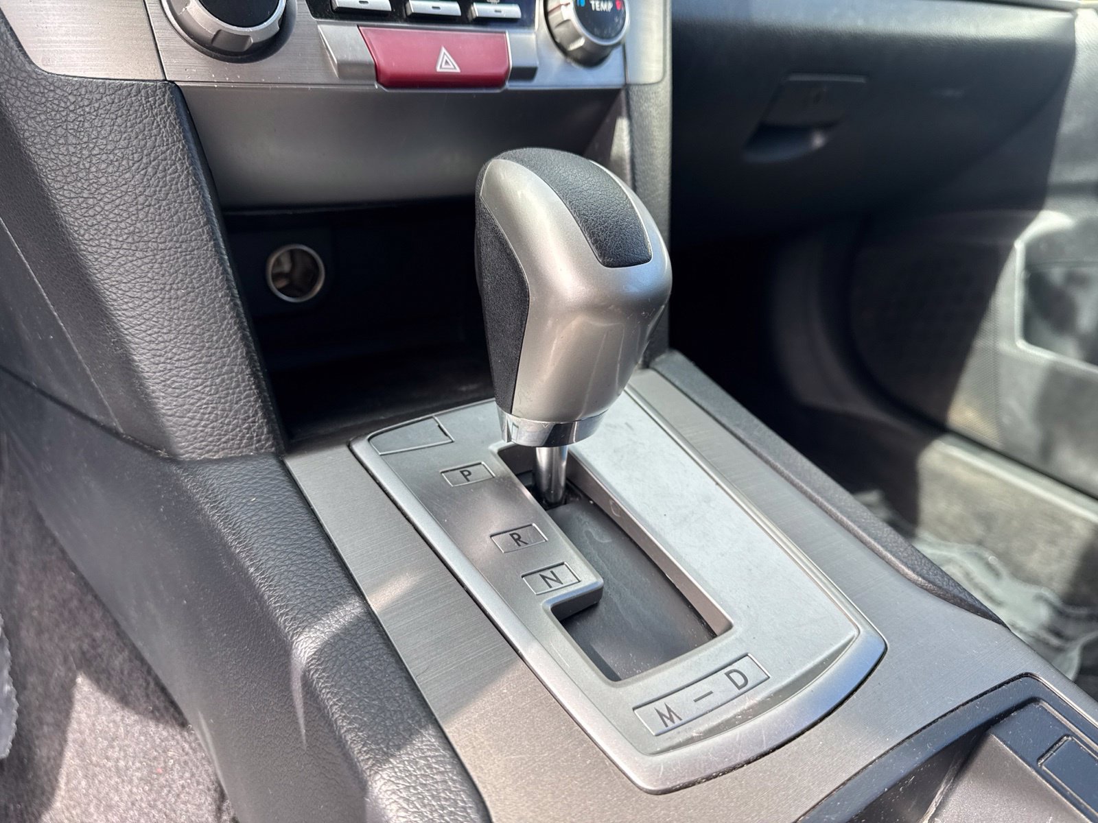 Used 2010 Subaru Outback 2.5i AWD/4WD image 20