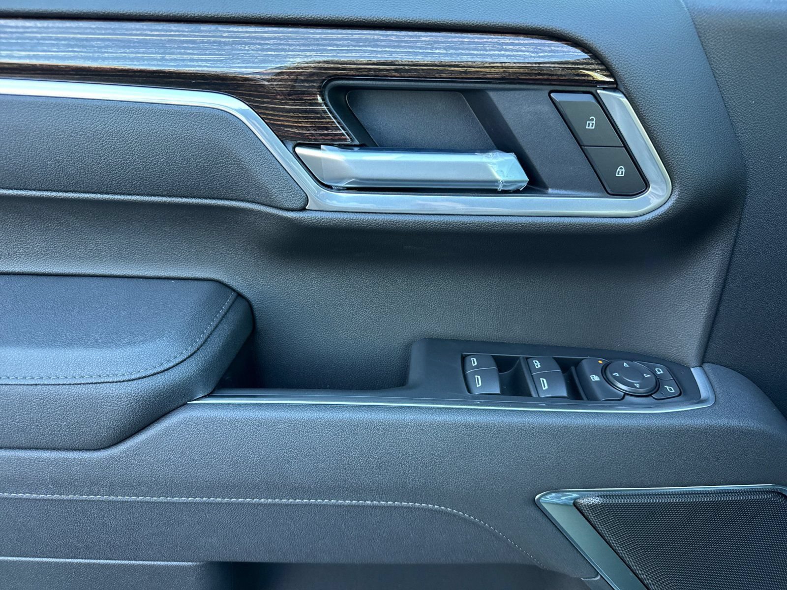 New 2026 GMC Sierra 1500 SLE RWD image 10