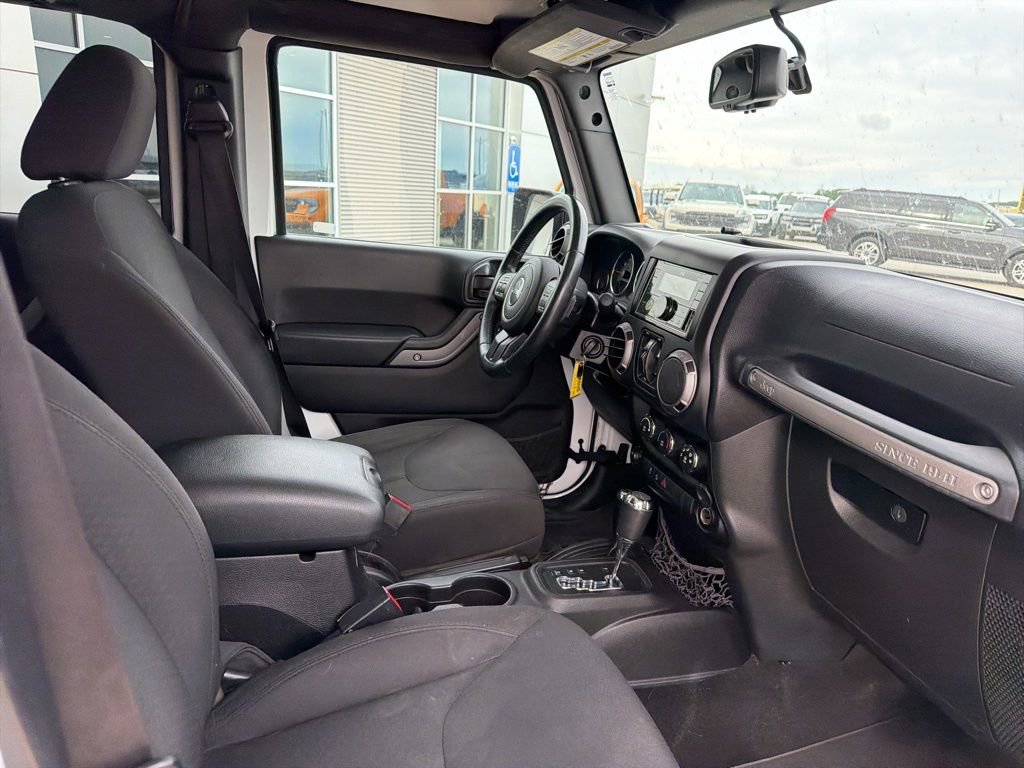 Used 2016 Jeep Wrangler Unlimited Sport w/ Quick Order Package 24S AWD/4WD image 28