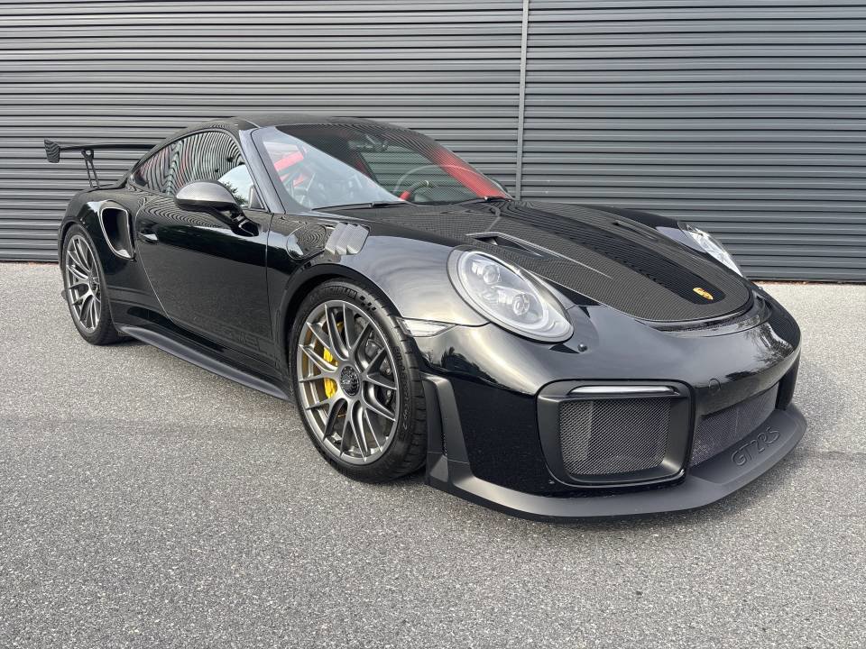 Used 2018 Porsche 911 GT2 RS image 7