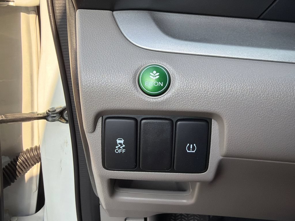 Used 2014 Honda CR-V LX image 17