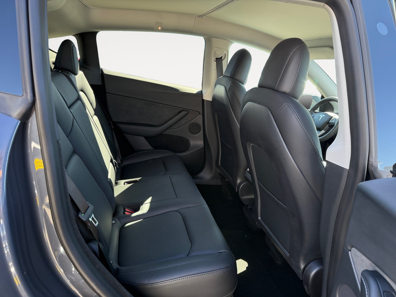 Used 2023 Tesla Model Y Performance AWD/4WD image 18