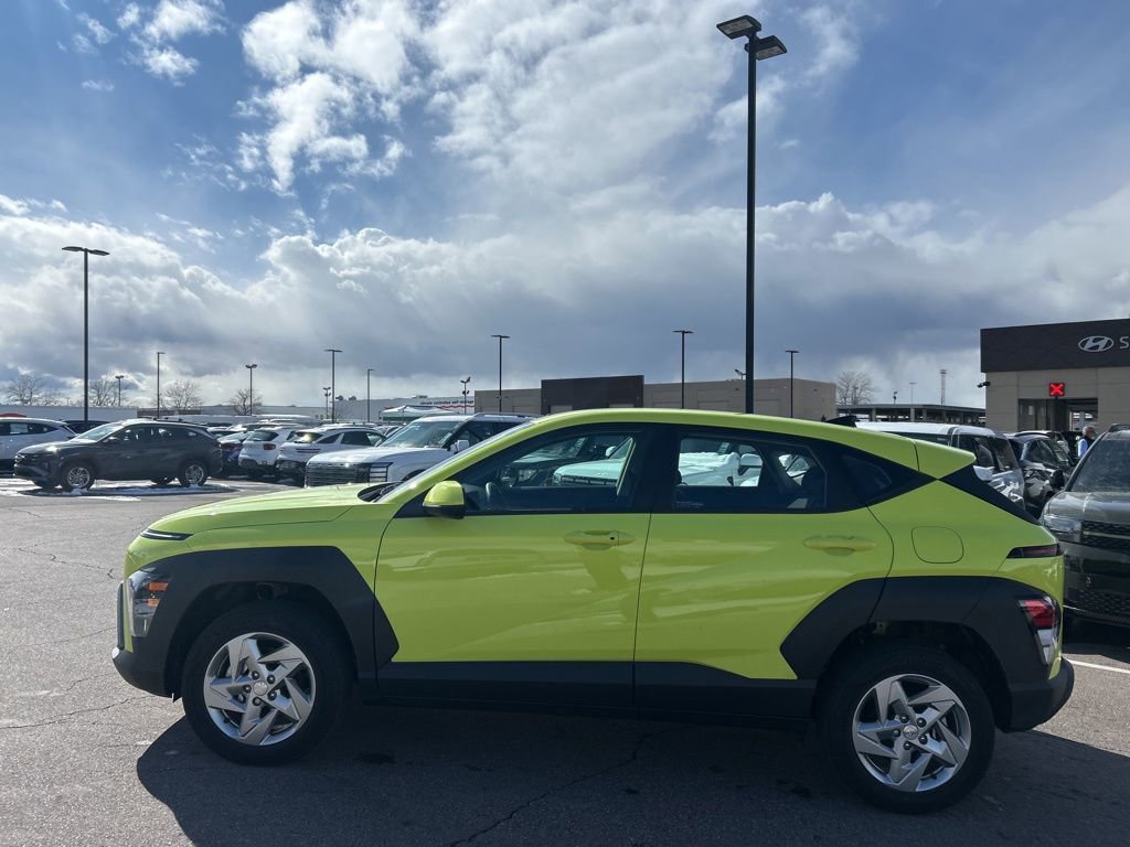 Used 2024 Hyundai Kona SE image 8