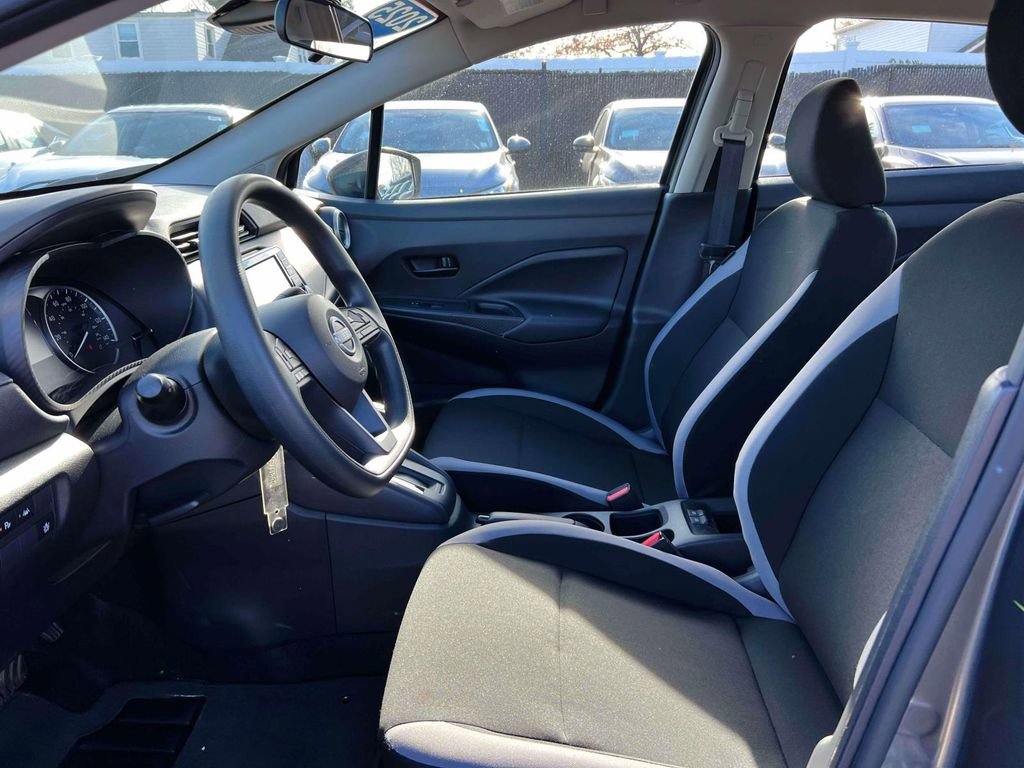 Used 2025 Nissan Versa S image 15