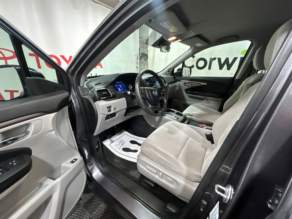 Used 2021 Honda Pilot EX image 24